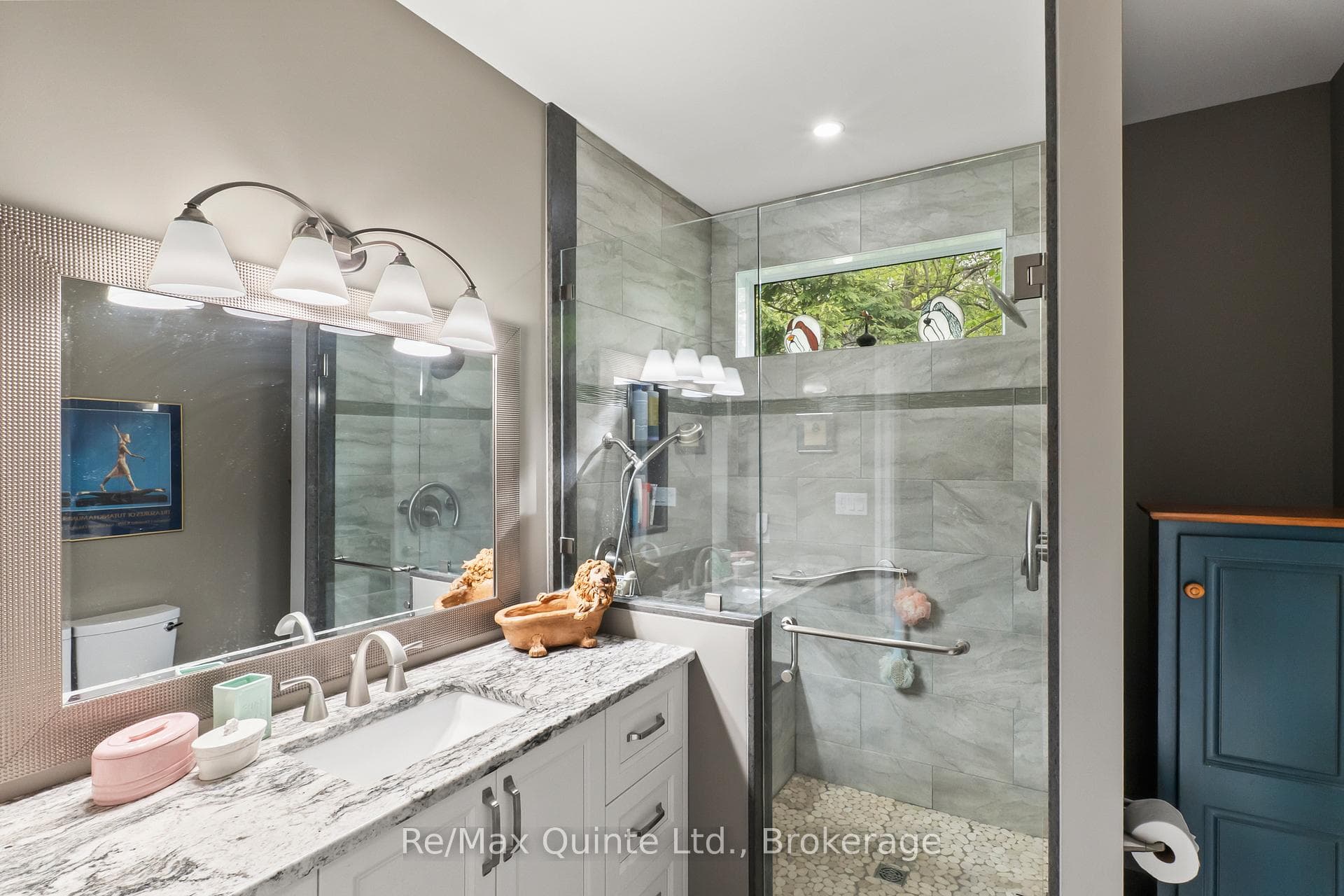 Private 3-piece ensuite