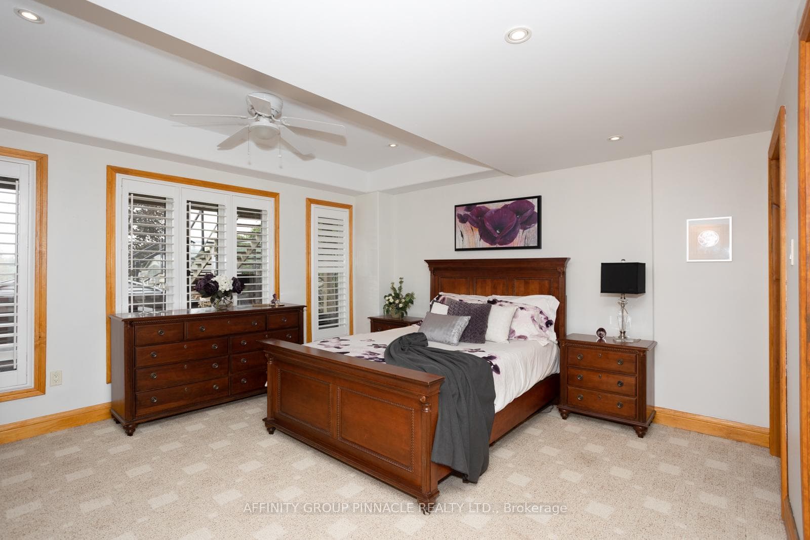 10 Bayview Drive photo 32