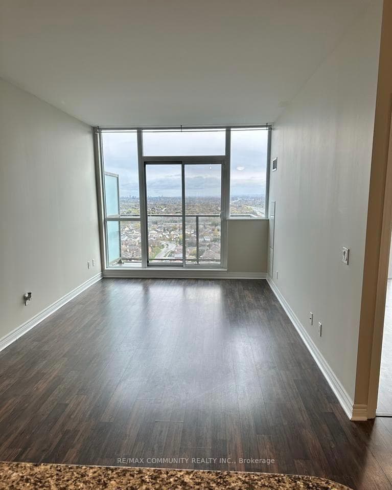339 Rathburn Road Unit 708 photo 4