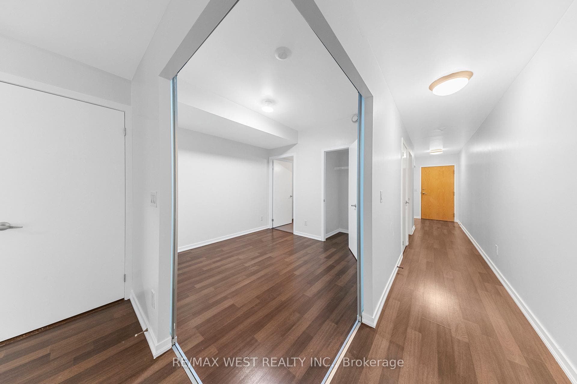 38 Joe Shuster Way Unit 302 photo 11