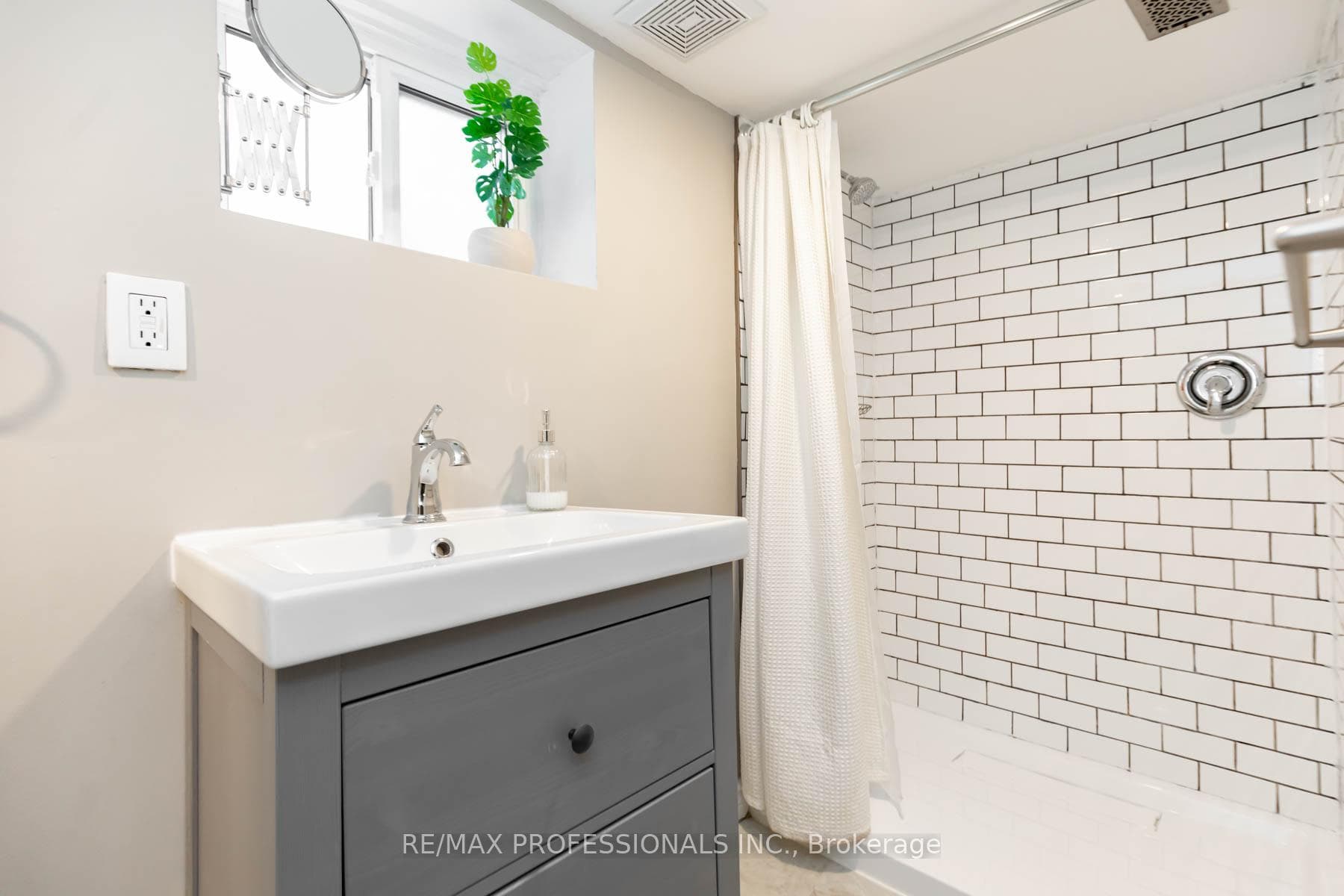 77 Beechwood Avenue photo 25