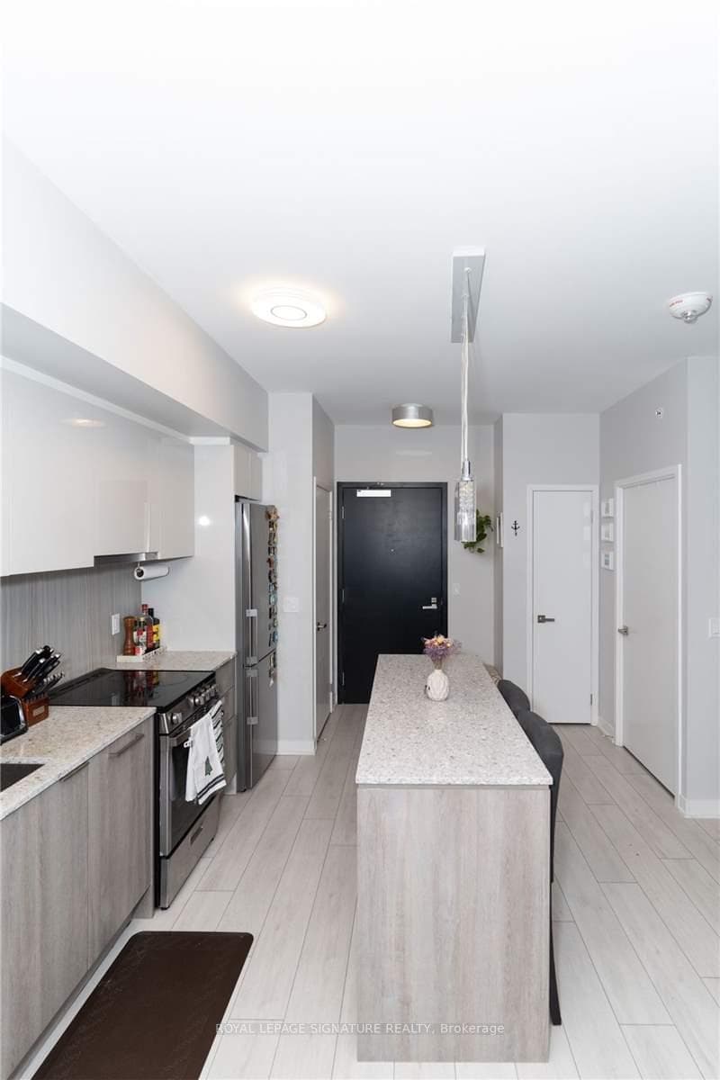 31 Tippett Road Unit 1320 photo 3