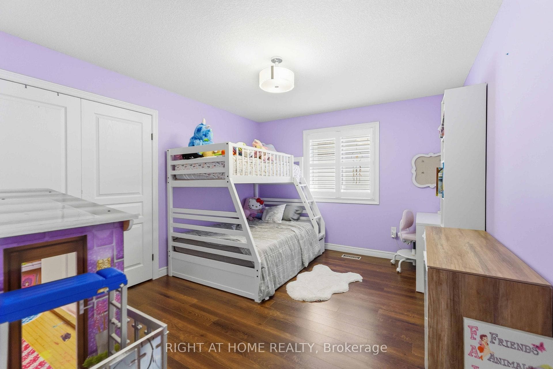 212 Chartwell Circle photo 13