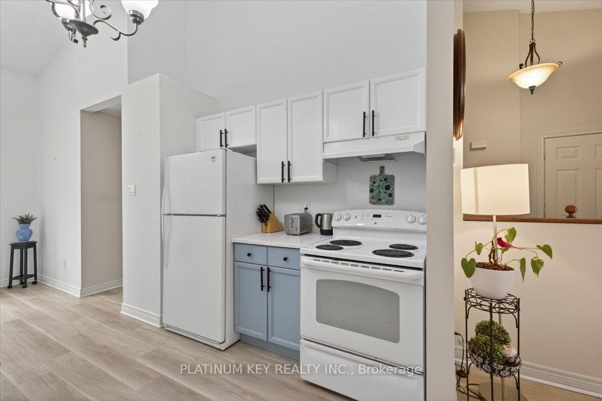 307 Metcalfe Street Unit 6 photo 10