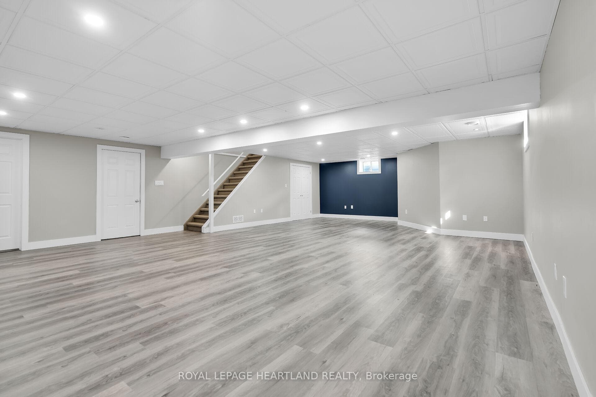 532 Carling Street photo 36