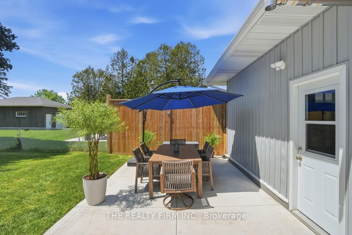 187 Byron Street photo 40