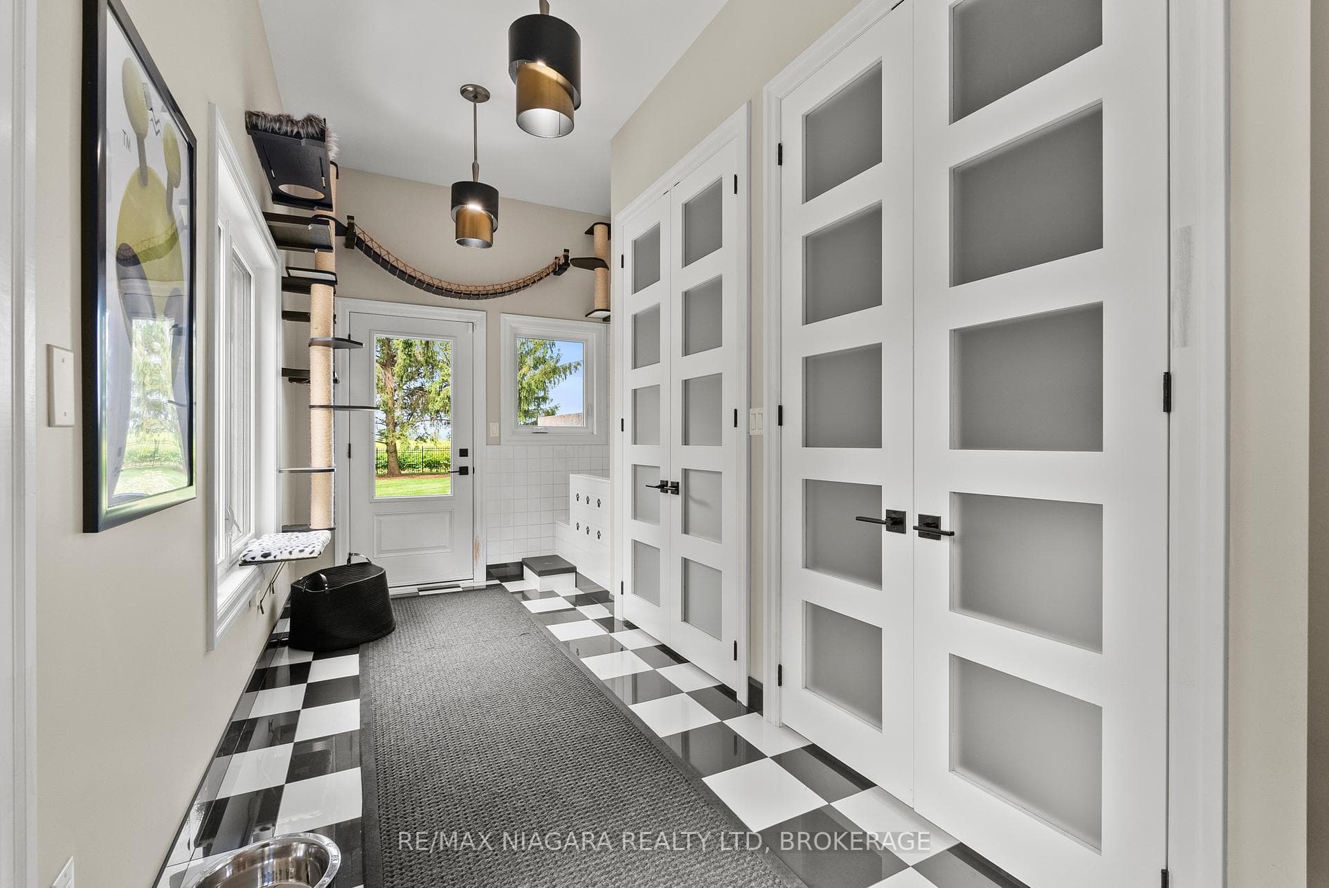 14690 Niagara Parkway photo 37
