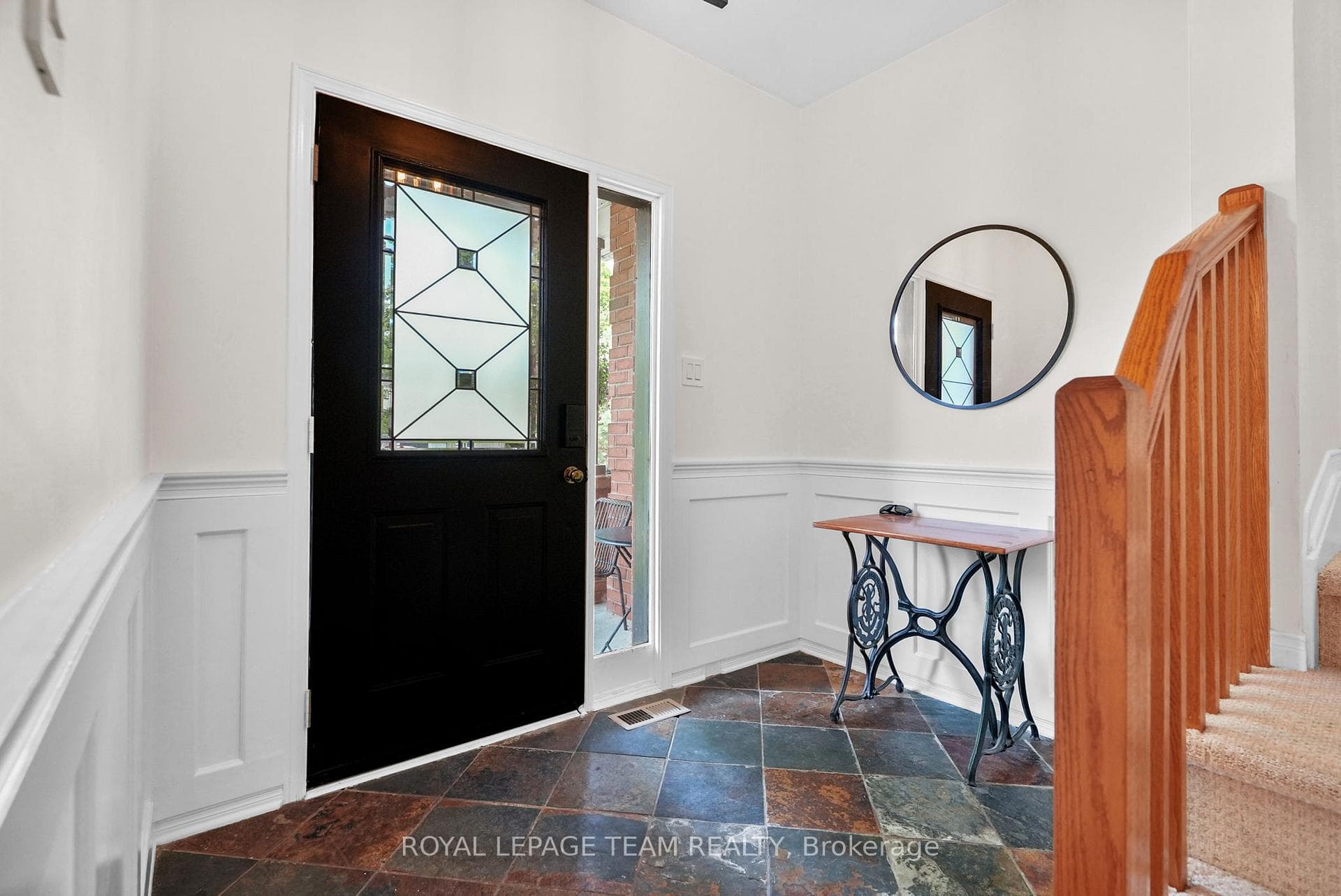 2122 Saunders Avenue photo 2
