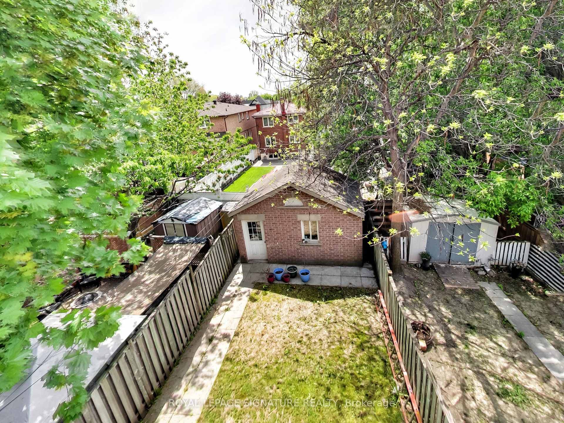 55 Cameron Avenue photo 24
