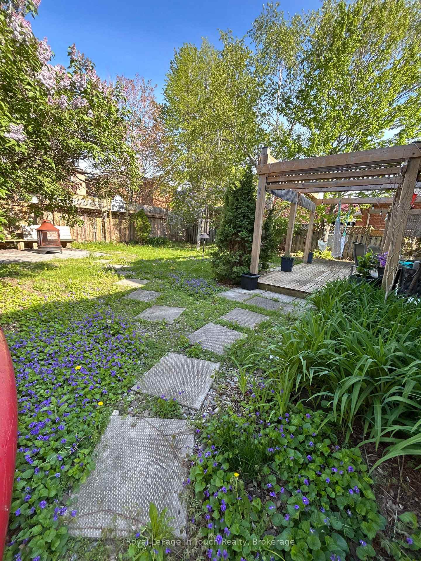 153 Ferndale Drive photo 35