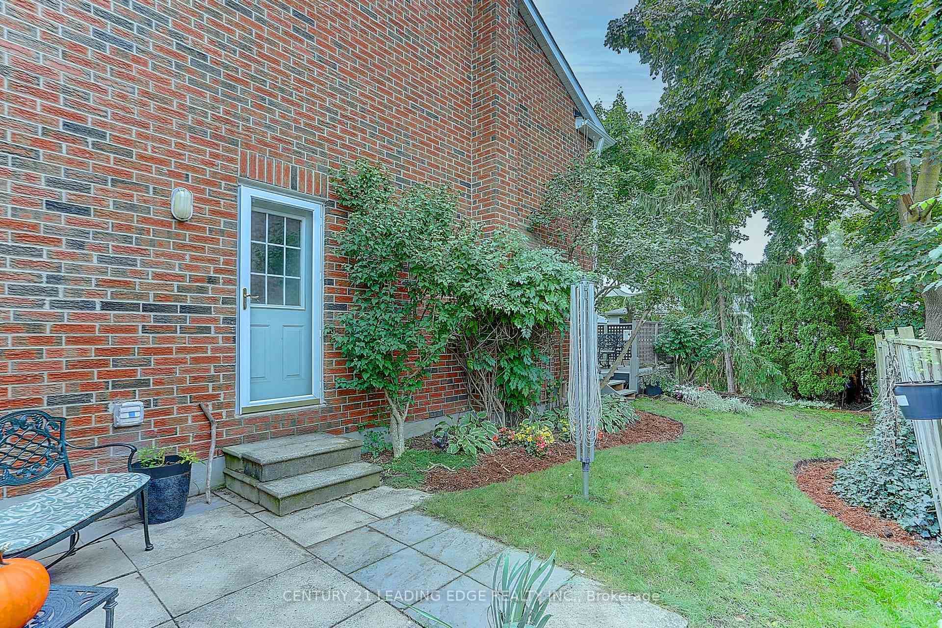 19 MEYER Circle photo 40