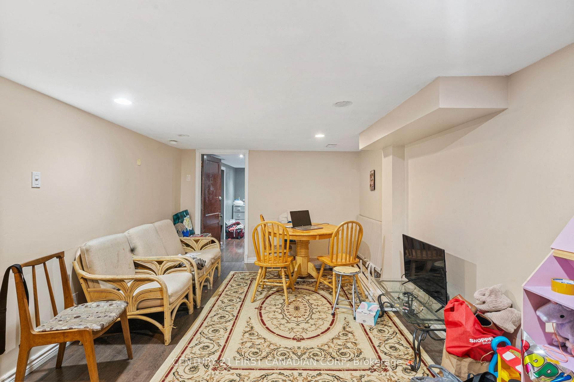 594 Highbury Avenue photo 23