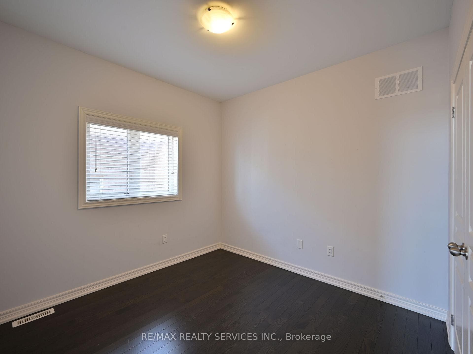 21 Exhibition Crescent Unit Upper photo 34