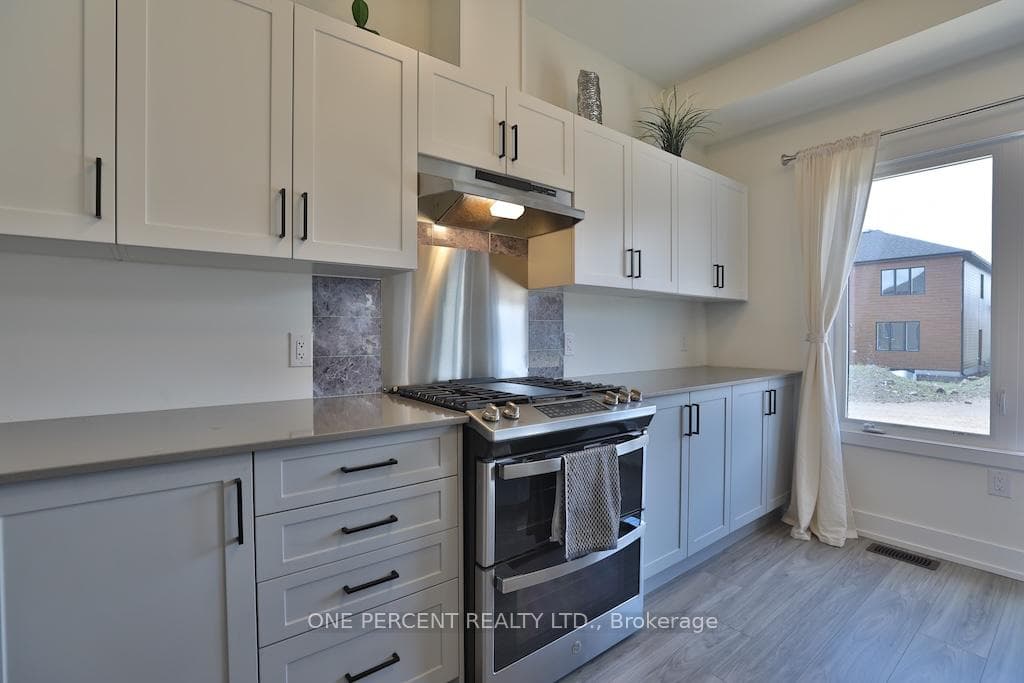 72 Dusenbury Drive photo 16