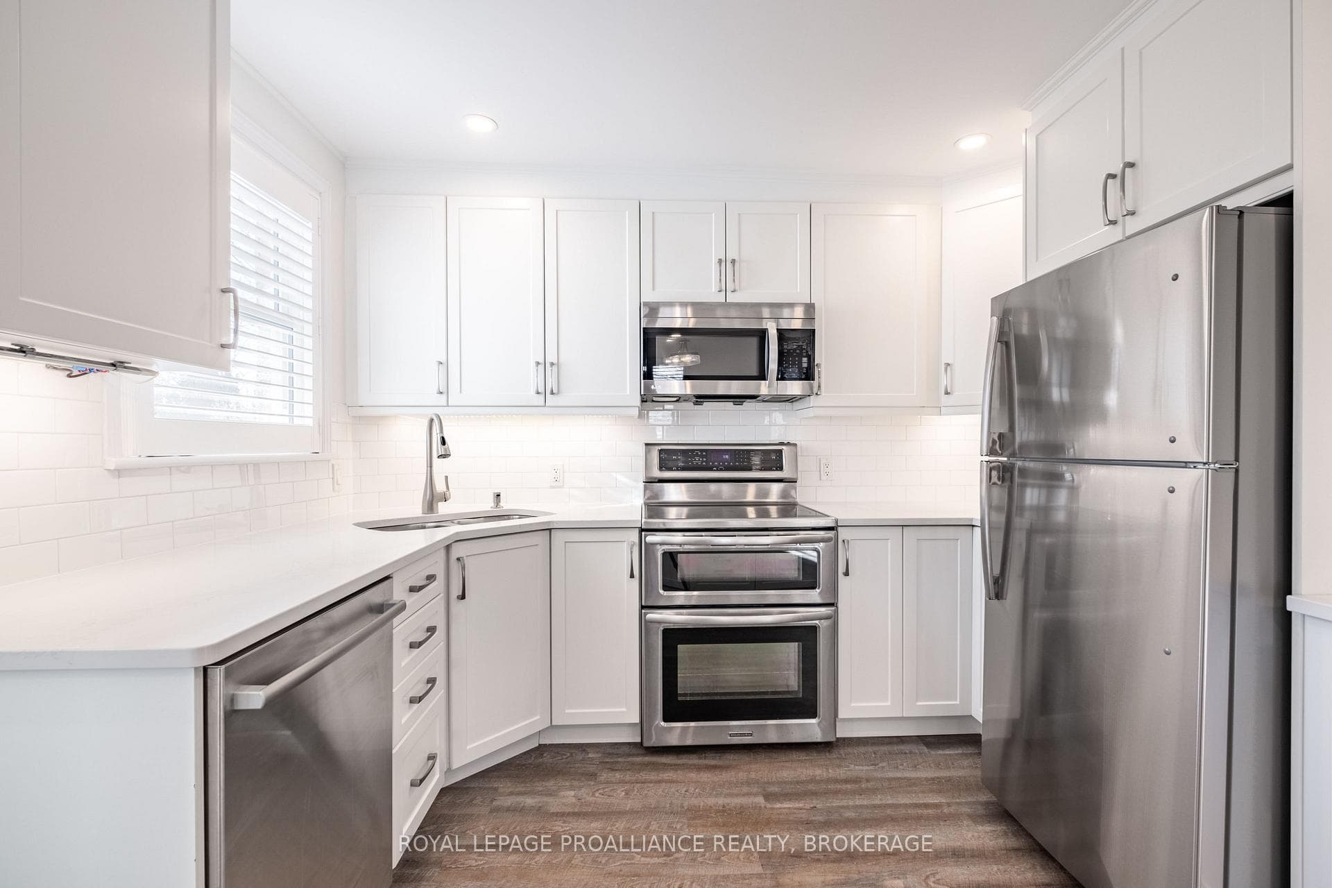 78 Carruthers Avenue photo 9