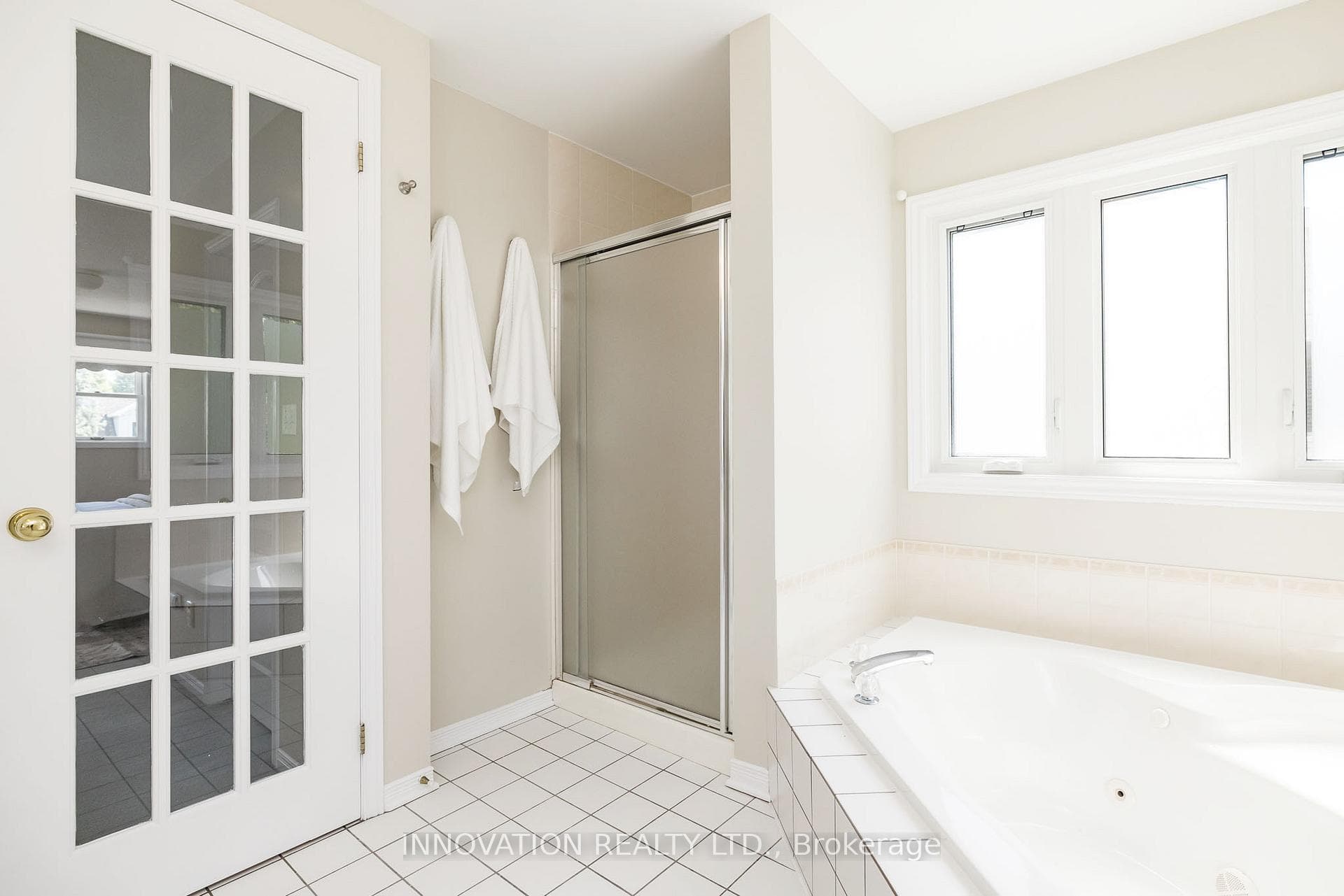 tub and separate shower