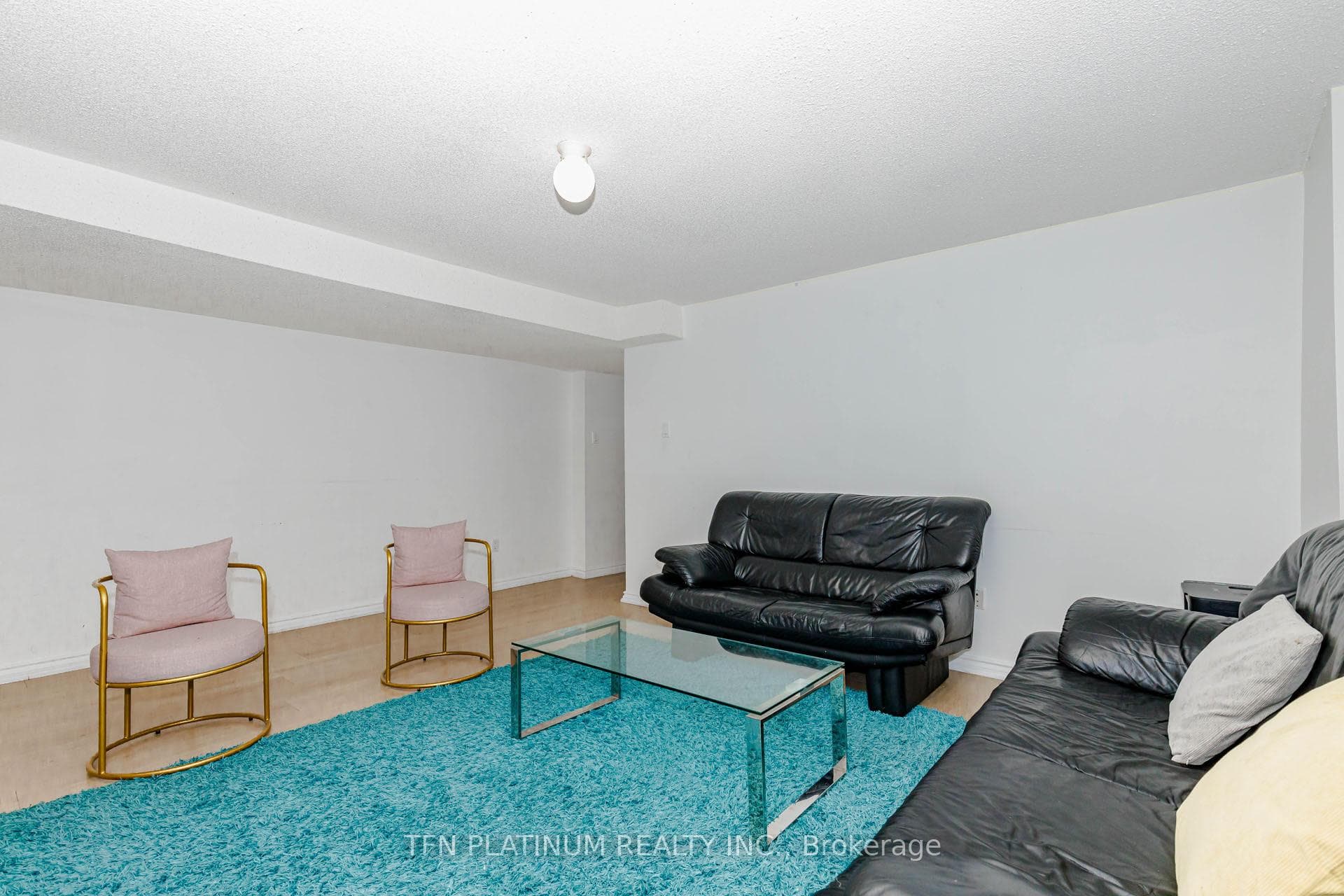 28 Banks Drive photo 41