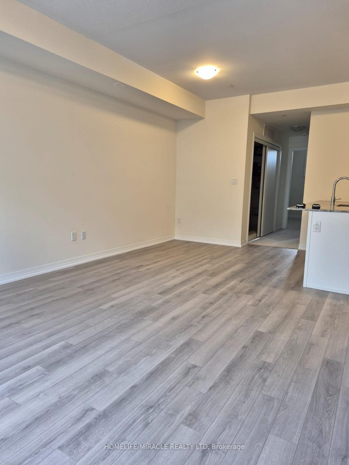155 Tapscott Road Unit 1 photo 4