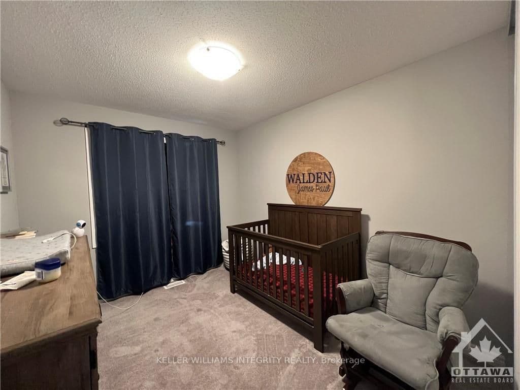 153 BANDELIER Way photo 12