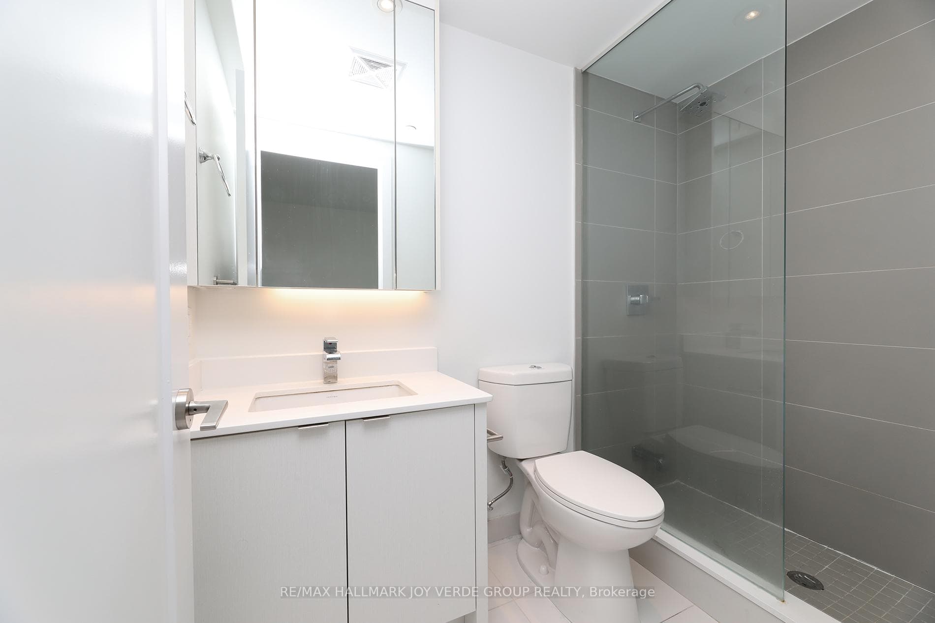 1 Edgewater Drive Unit PH36 photo 18