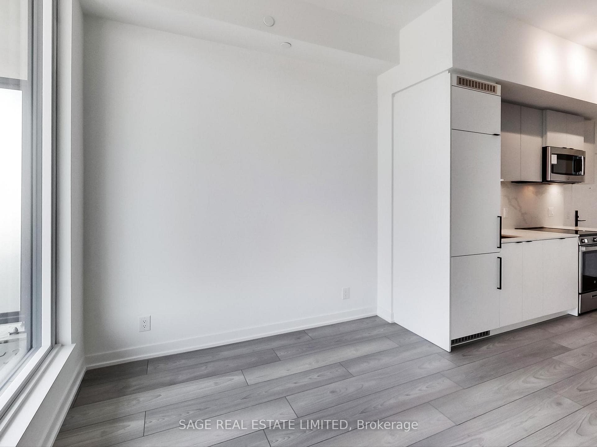 285 Dufferin Street Unit 1401 photo 31
