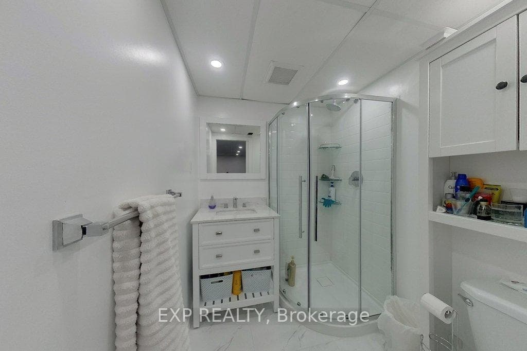 17 Gibson Drive Unit 2 photo 42