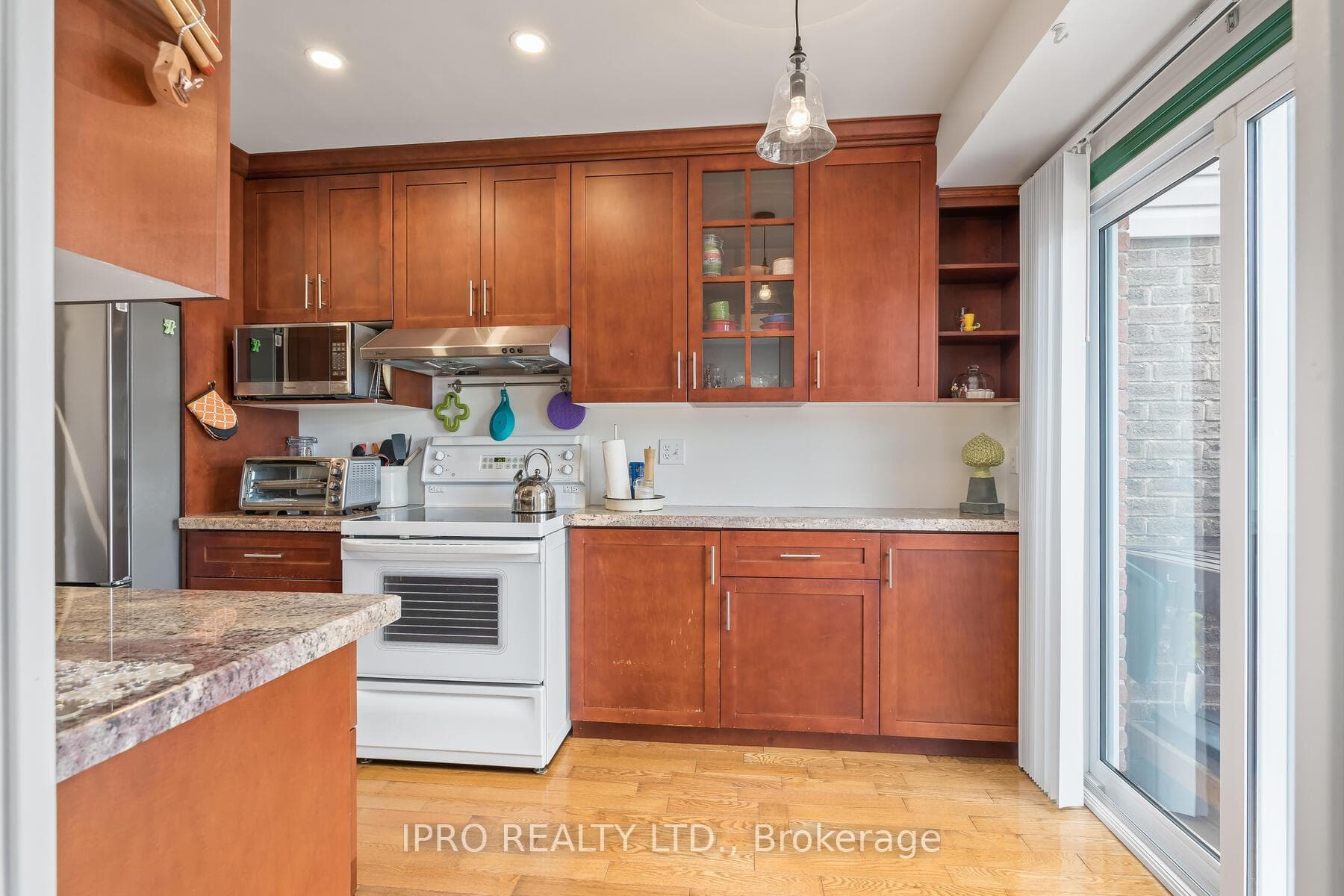 65 Royal Salisbury Way photo 10