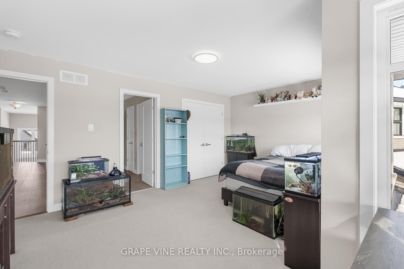721 Carnelian Crescent photo 23