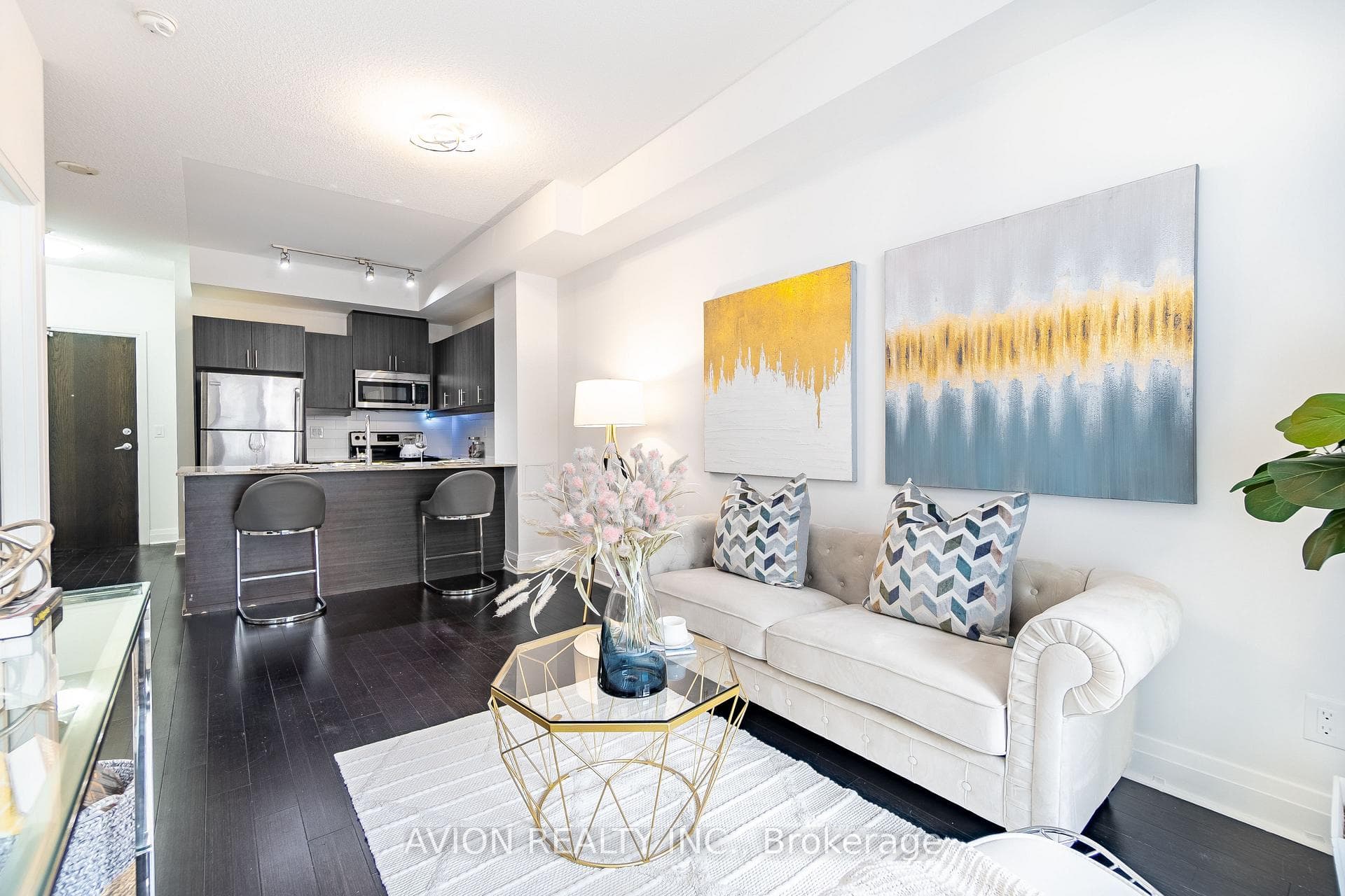 17 Kenaston Gardens Unit 202 photo 9