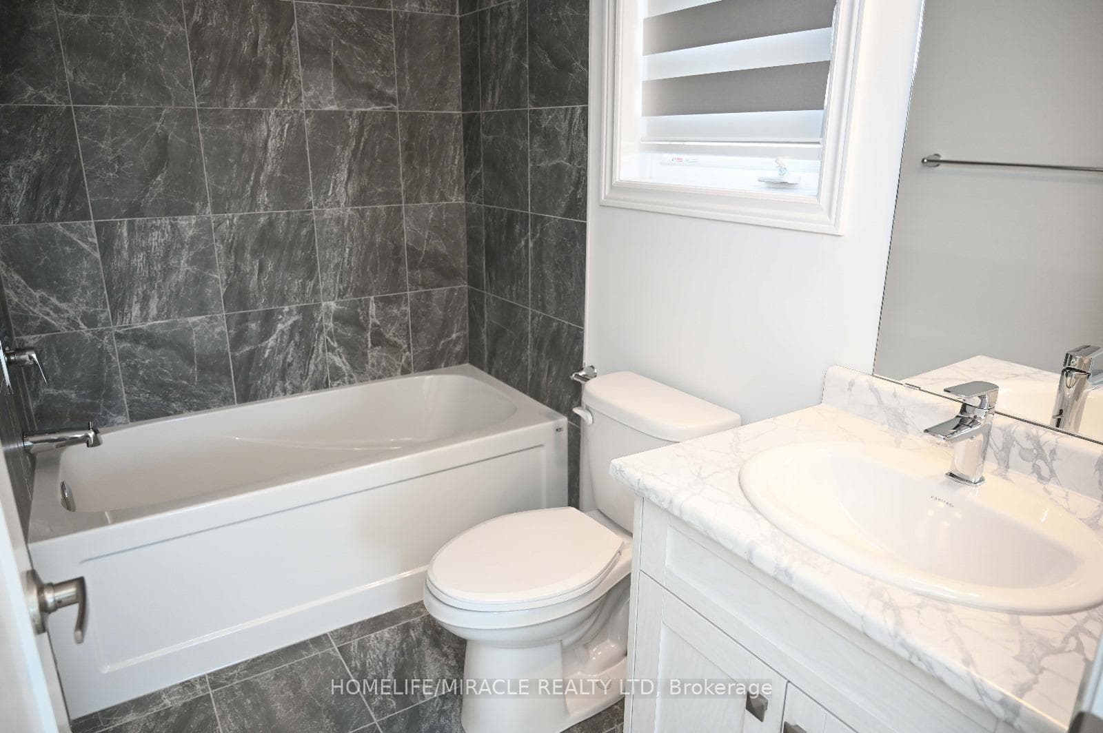 6 Broddy Avenue photo 37