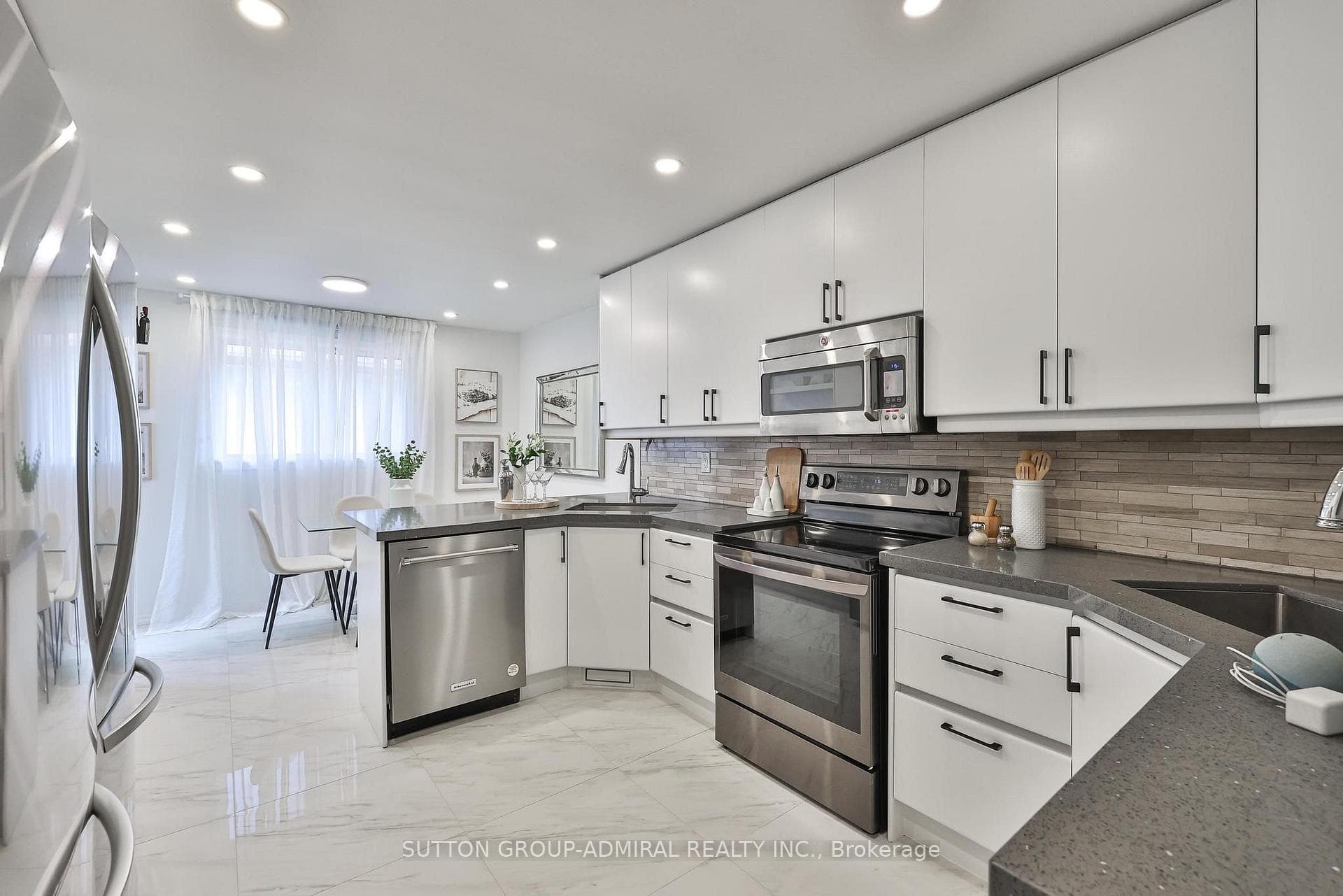 256 Torresdale Avenue photo 12
