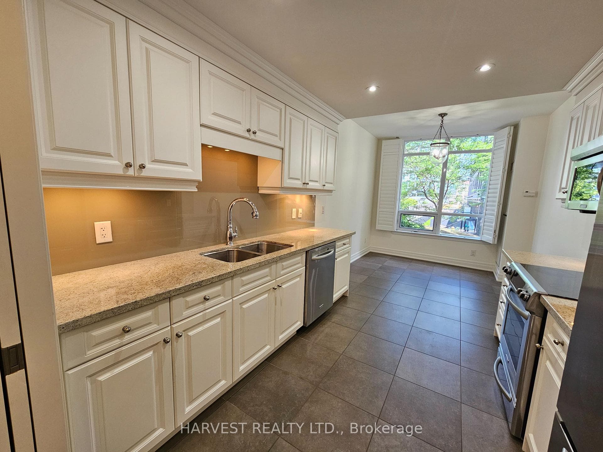 23 Rean Drive Unit 203 photo 2