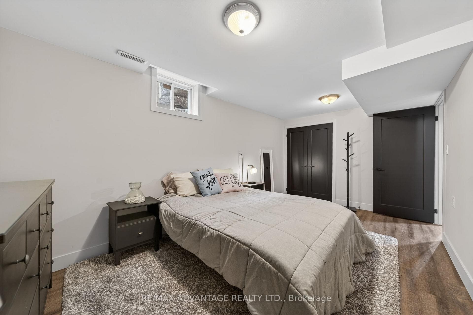 1246 Thornley Street photo 40