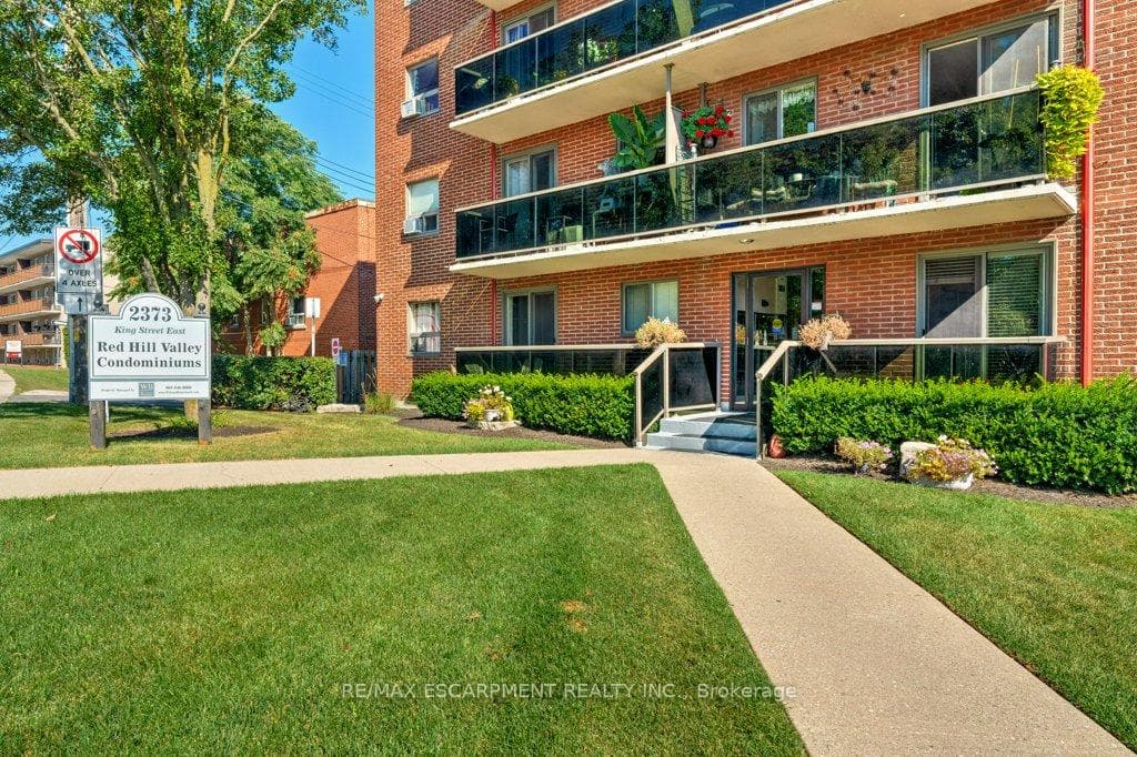 2373 King Street Unit 17 photo 3