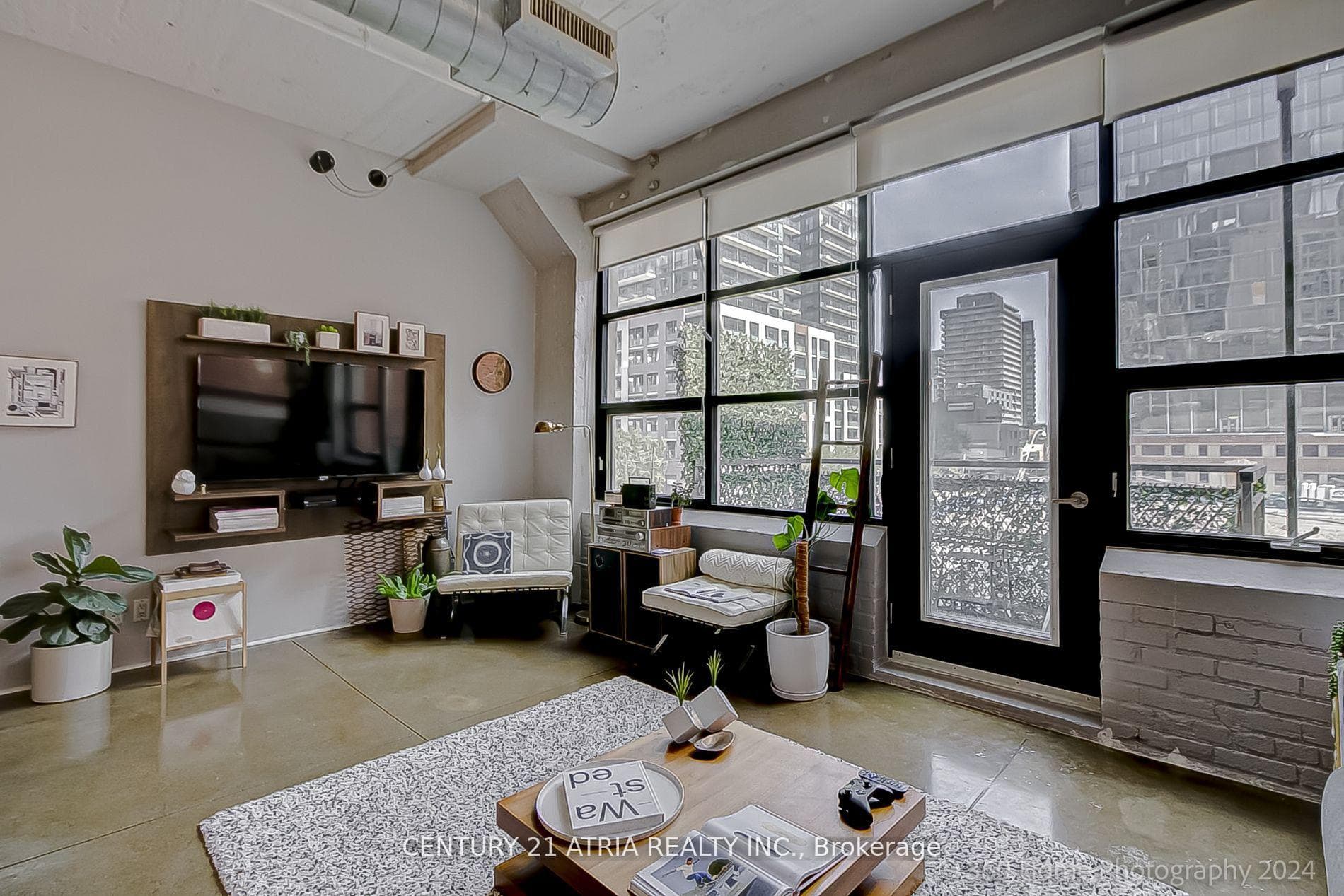 383 Adelaide Street Unit 313 photo 9