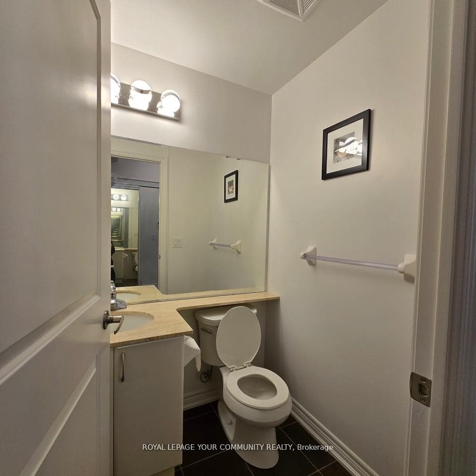 9245 Jane Street Unit 312 photo 5