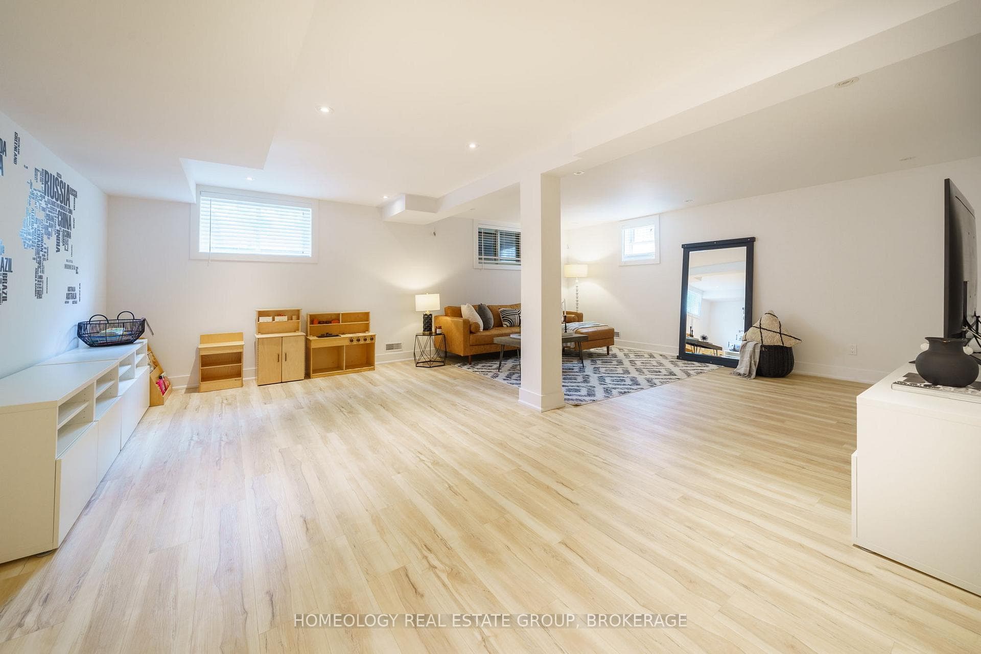66 Logan Avenue photo 19