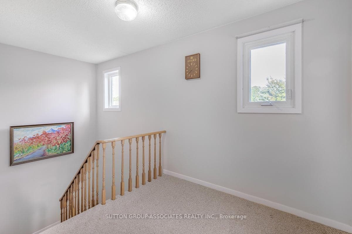 91 Eleanor Circle photo 12