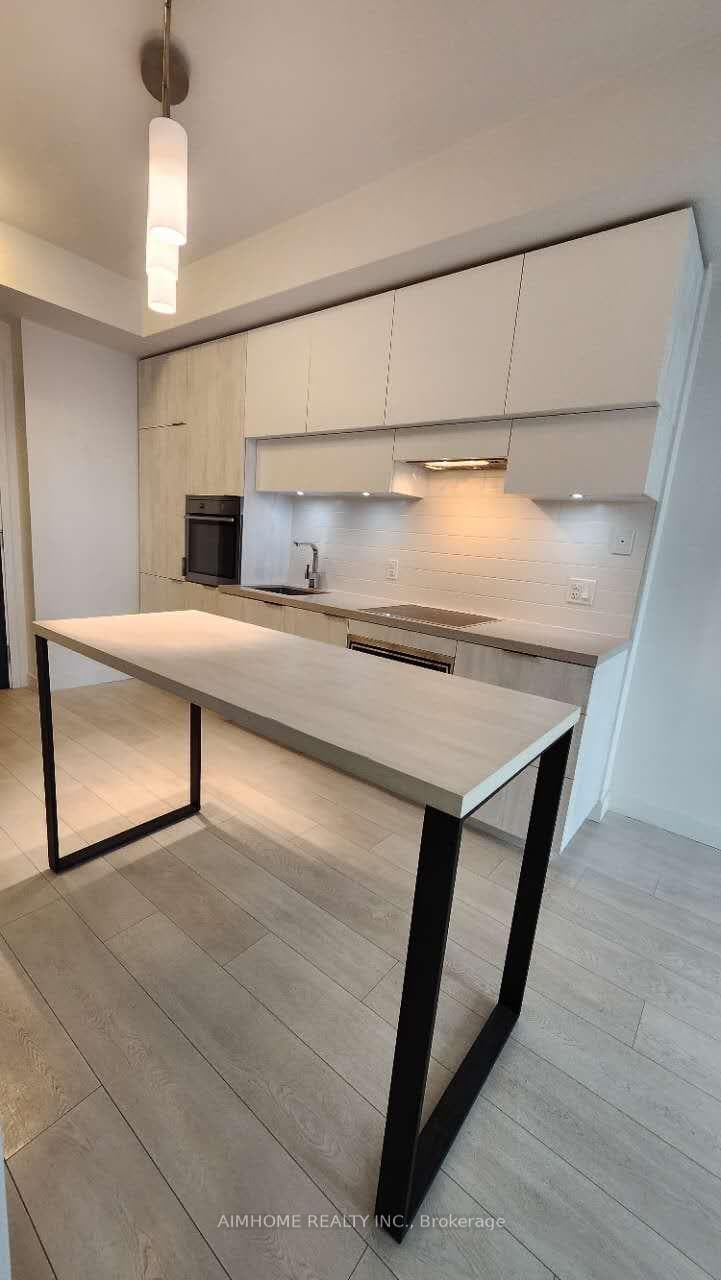 8 Eglinton Avenue Unit 1510 photo 11