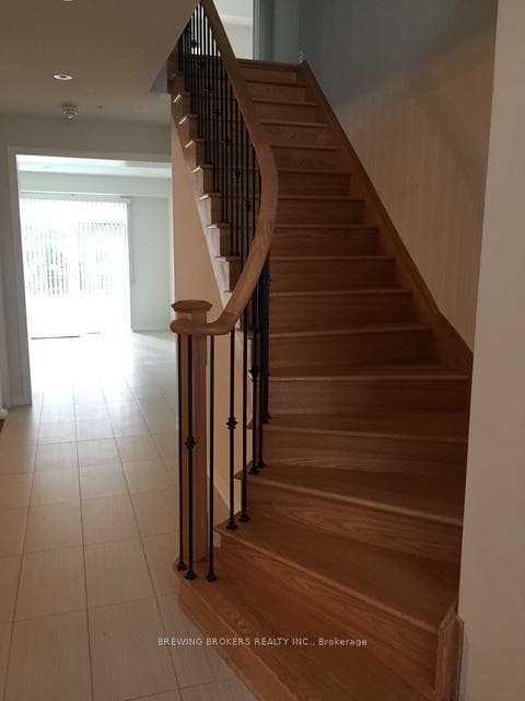 14 Travers Gate photo 12