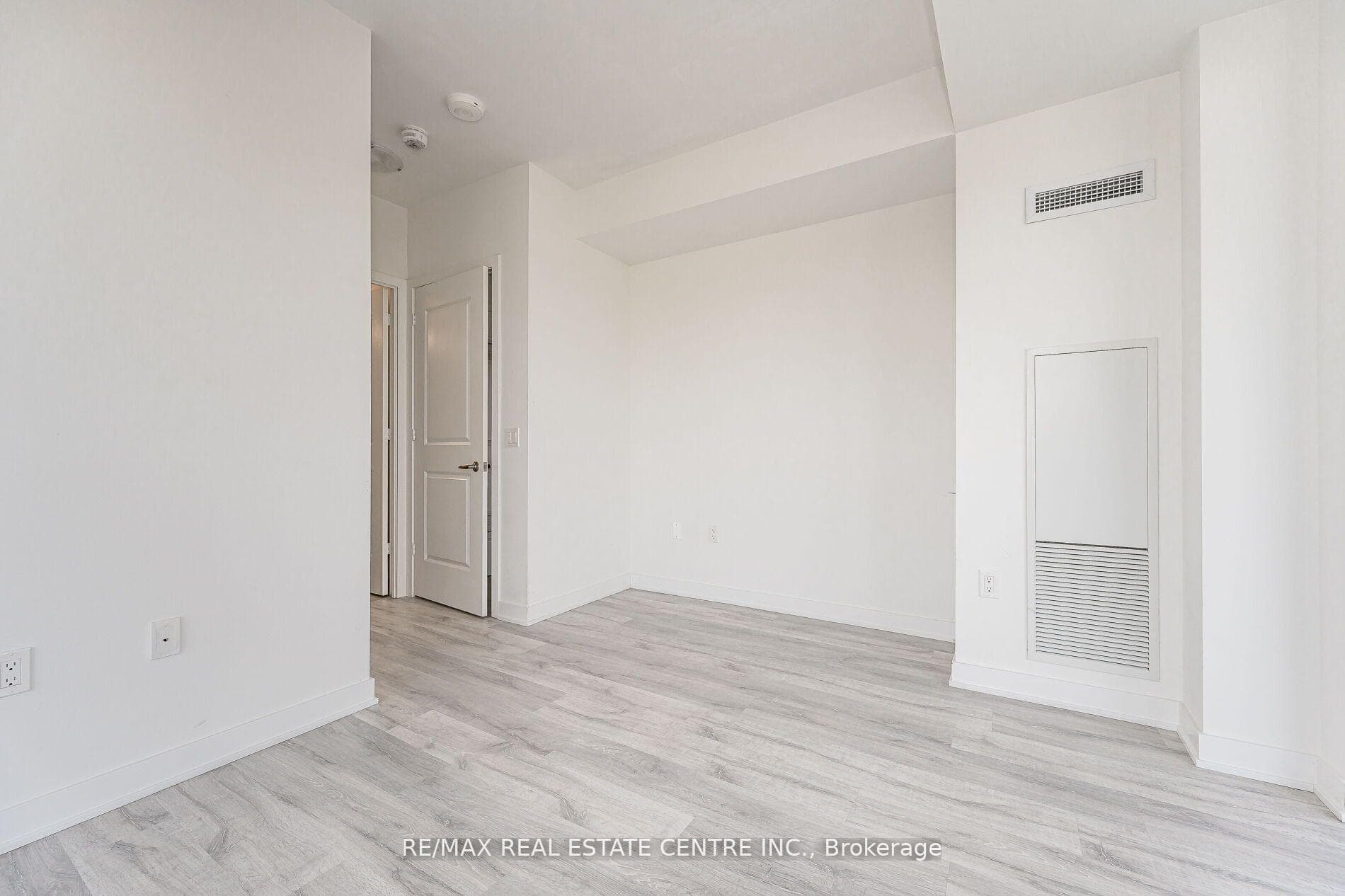 4655 Metcalfe Avenue Unit 602B photo 27