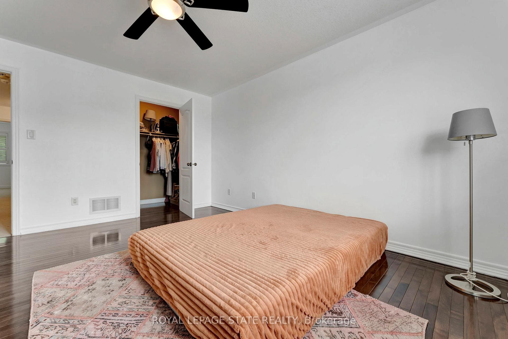 400 Stonehenge Drive Unit 21 photo 22