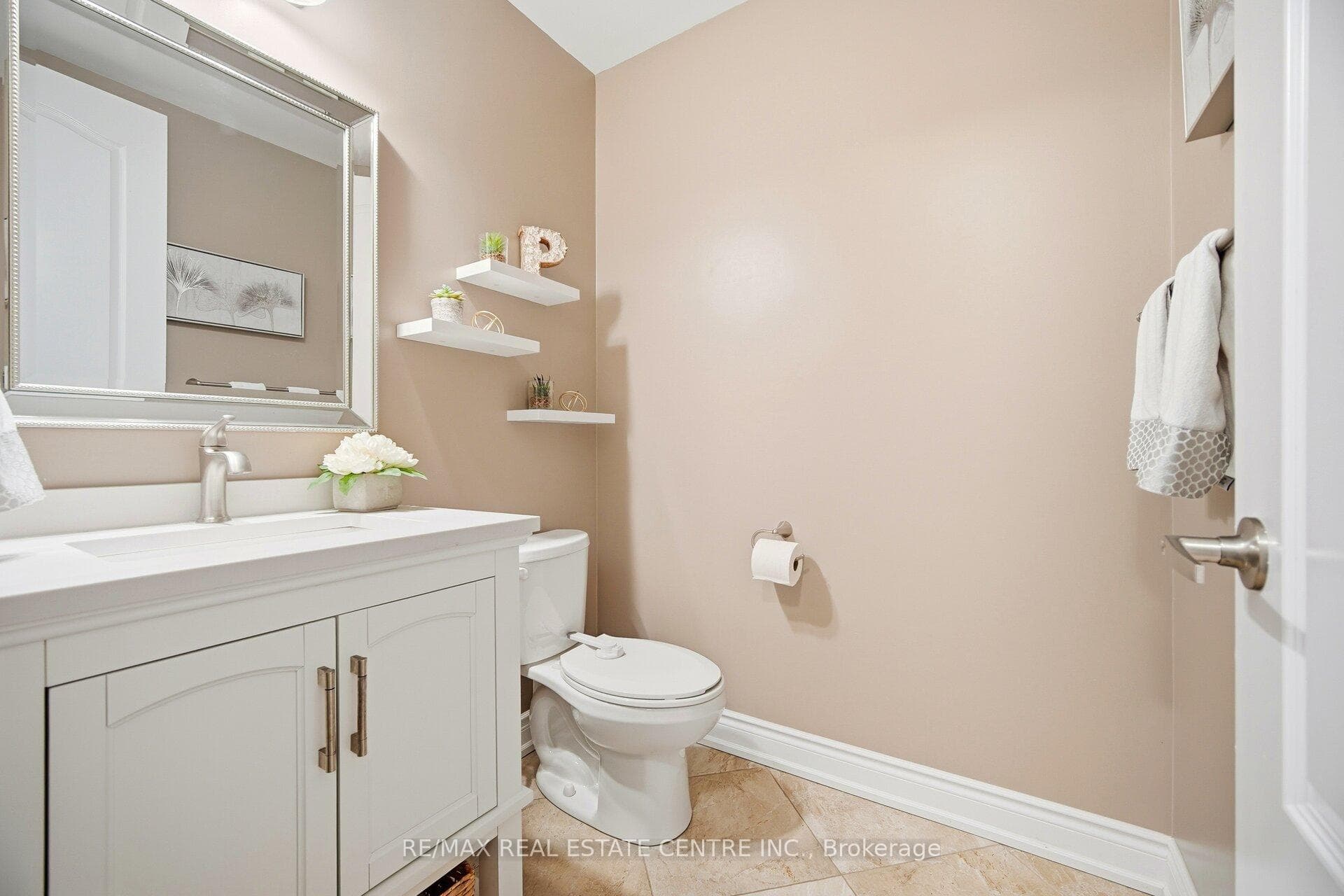 10 Aldersgate Drive photo 25