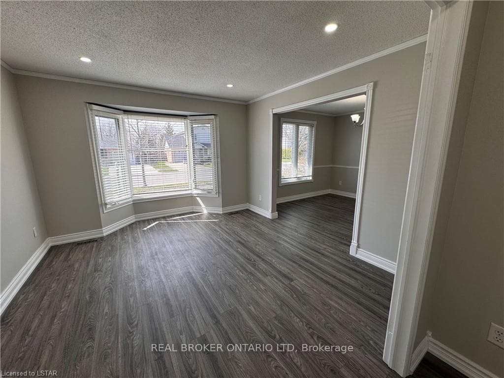 279 CONWAY Drive photo 6