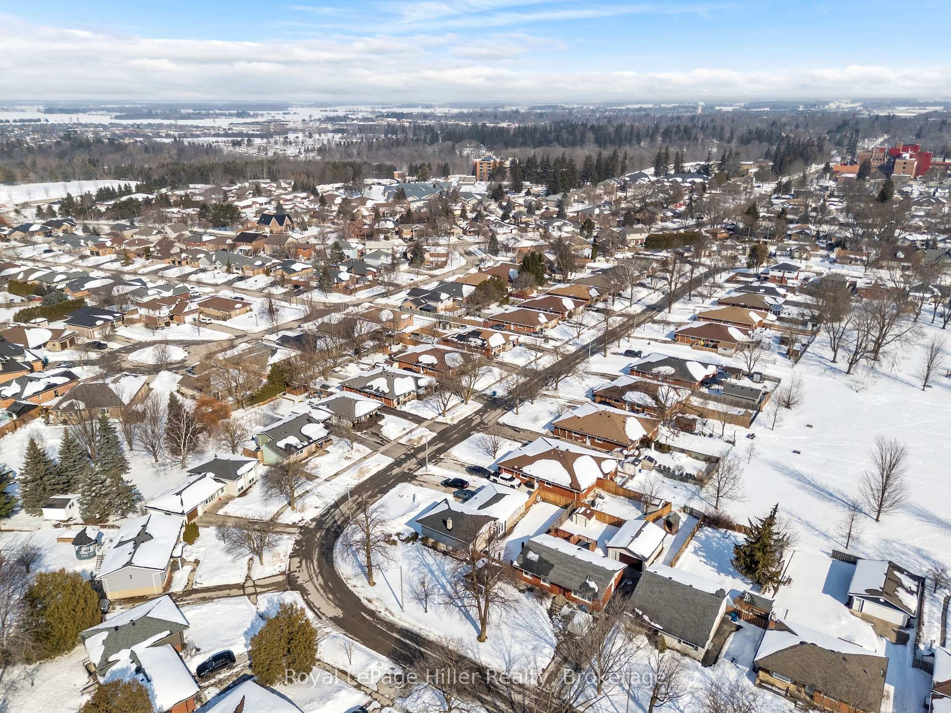 248 Redford Crescent photo 44