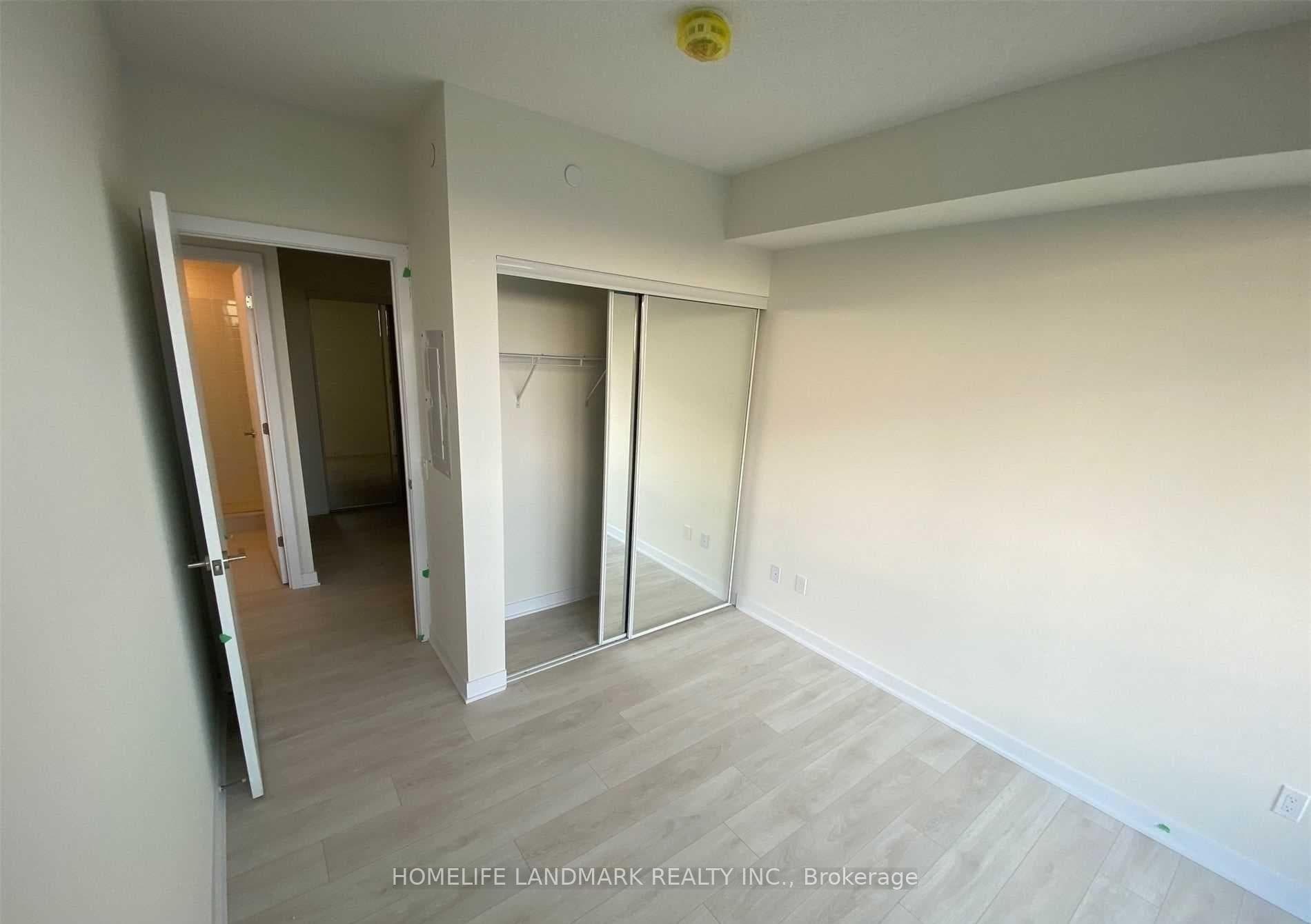 2221 Yonge Street Unit 5009 photo 17