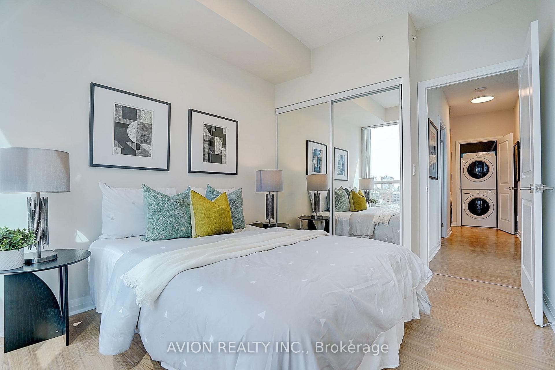 55 Eglinton Avenue Unit 1202 photo 27