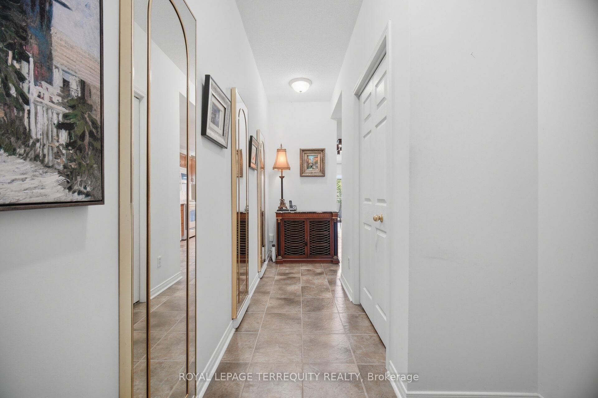 2000 Creekside Drive Unit 707 photo 3