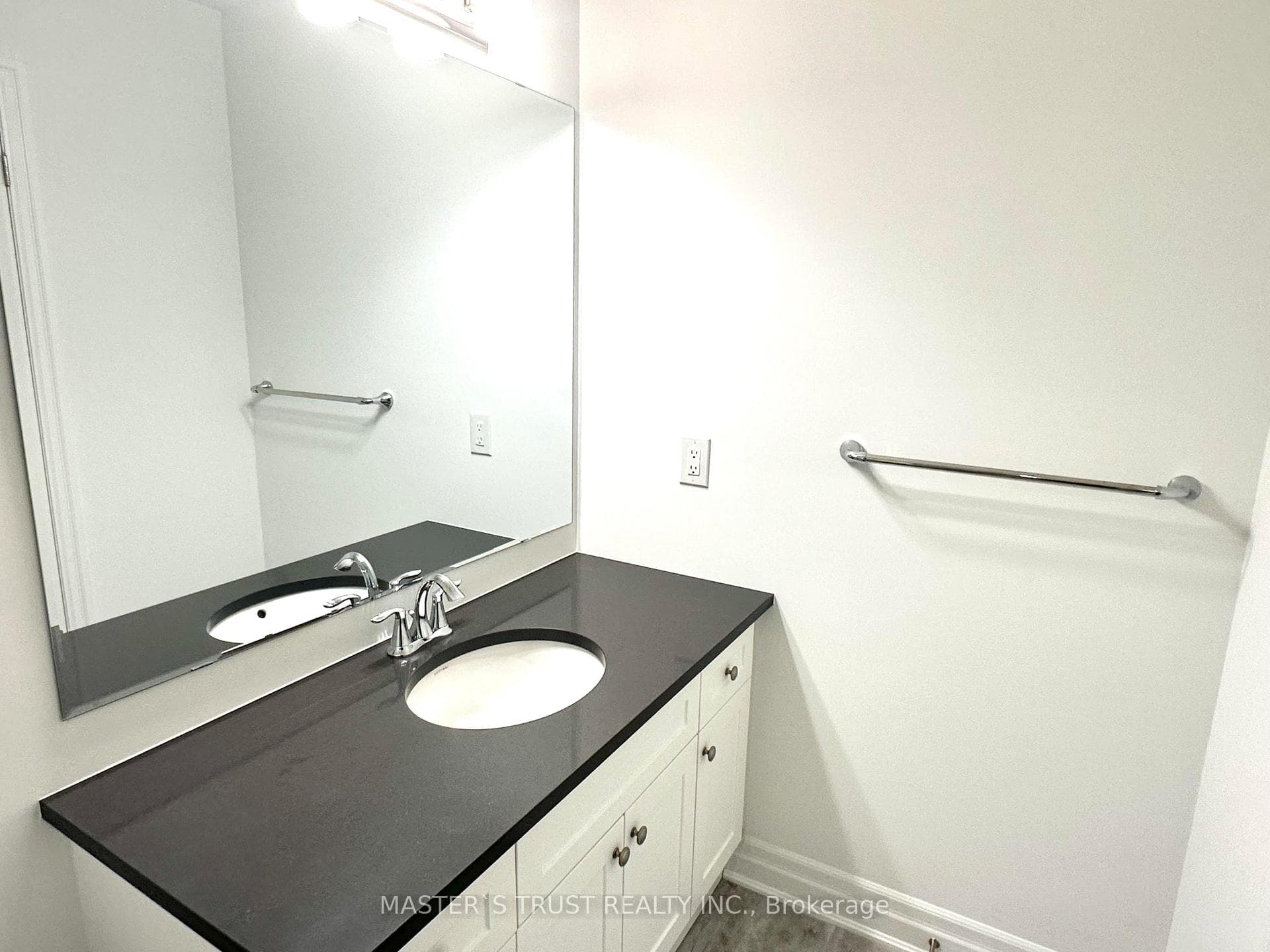 1405 William Halton Parkway photo 22