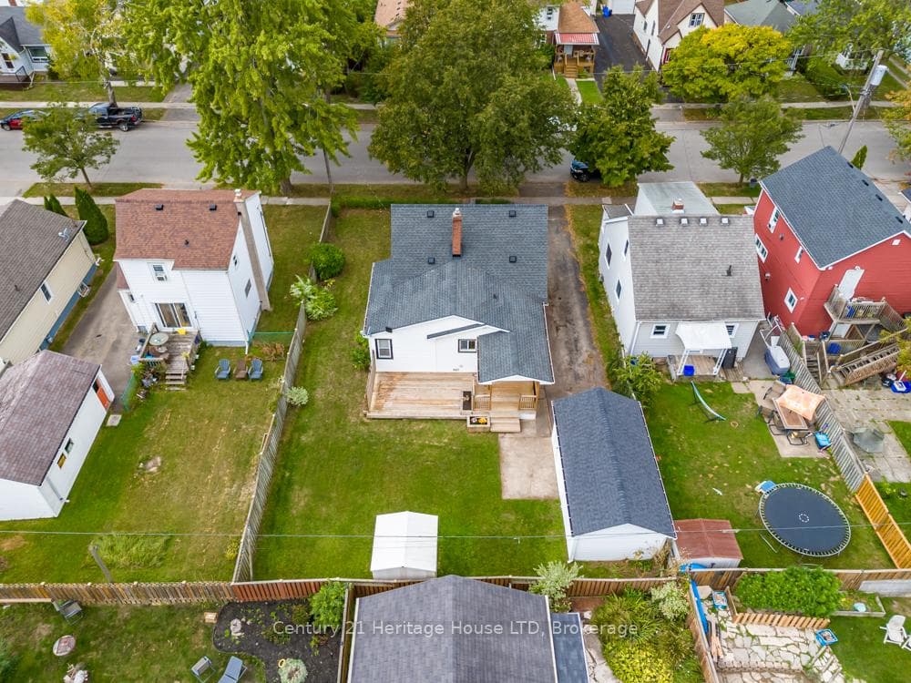 68 Wallace Avenue photo 37